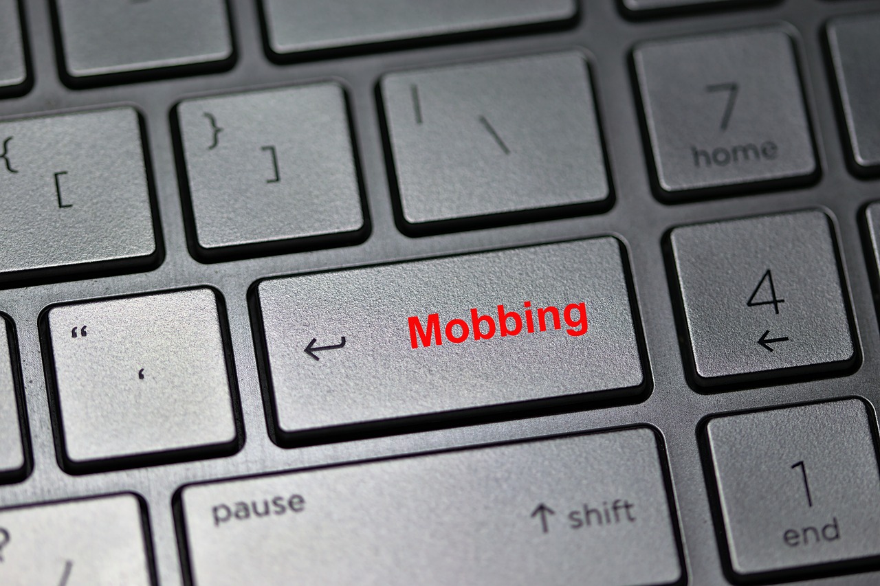 How Vulnerable Are You To Social Media Hacks?
